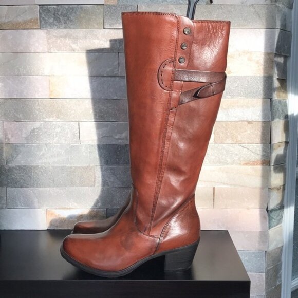 Clarks Maymie Stellar Knee High Boot (15) - Picture 3 of 11